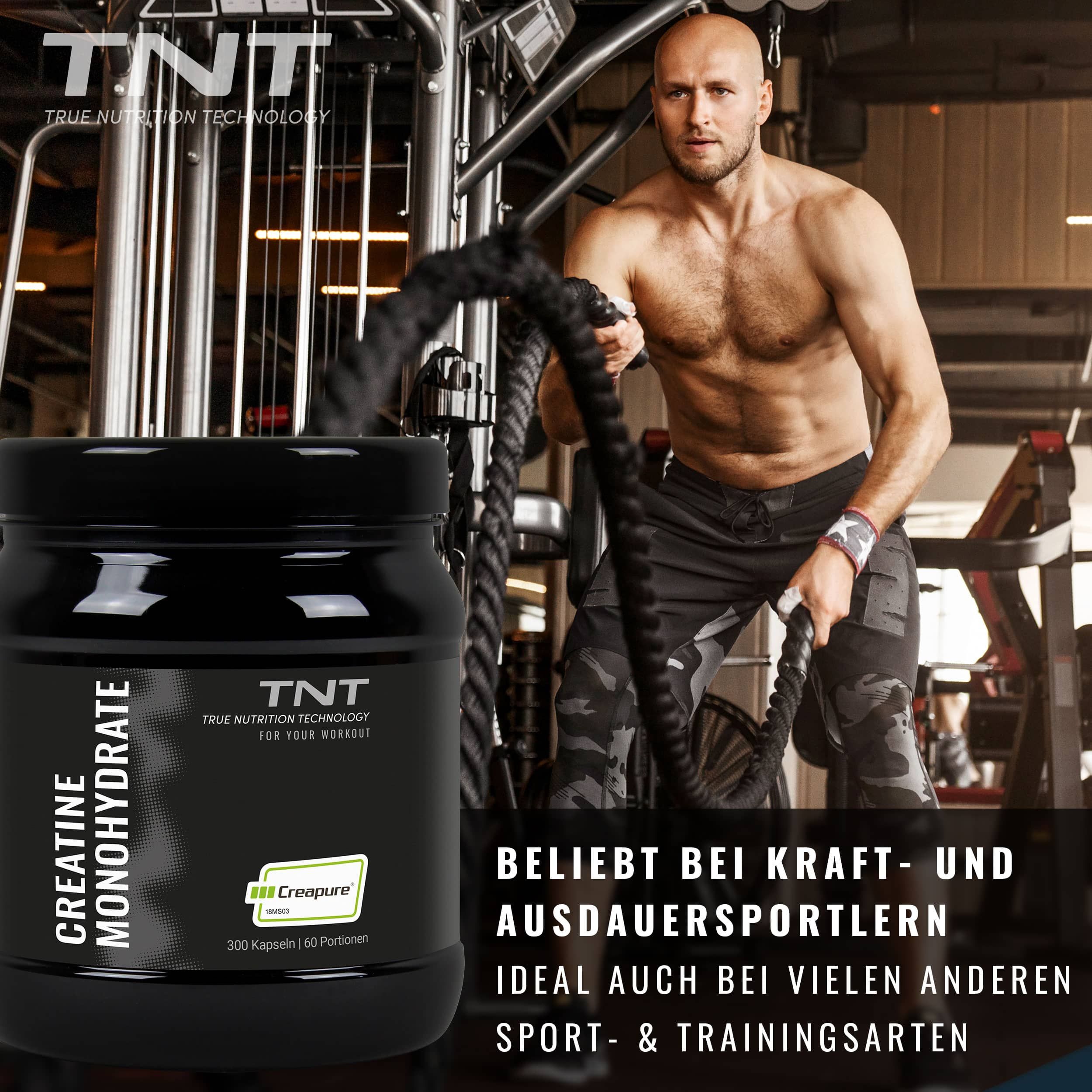Mann trainiert mit Seilen. Neben ihm: Dose mit Creatine Monohydrate. Text: Beliebt bei Kraft- und Ausdauersportlern.