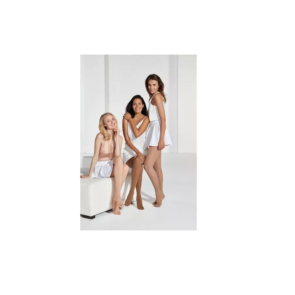 Drei Frauen in verschiedenen Outfits, die medi mediven Kompressionsstrumpfhosen tragen. Verschiedene Hautfarben.