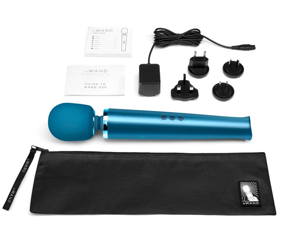 Le Wand Vibrationsmassagegerät, Tasche, Kabel, Adapter und Anleitung.