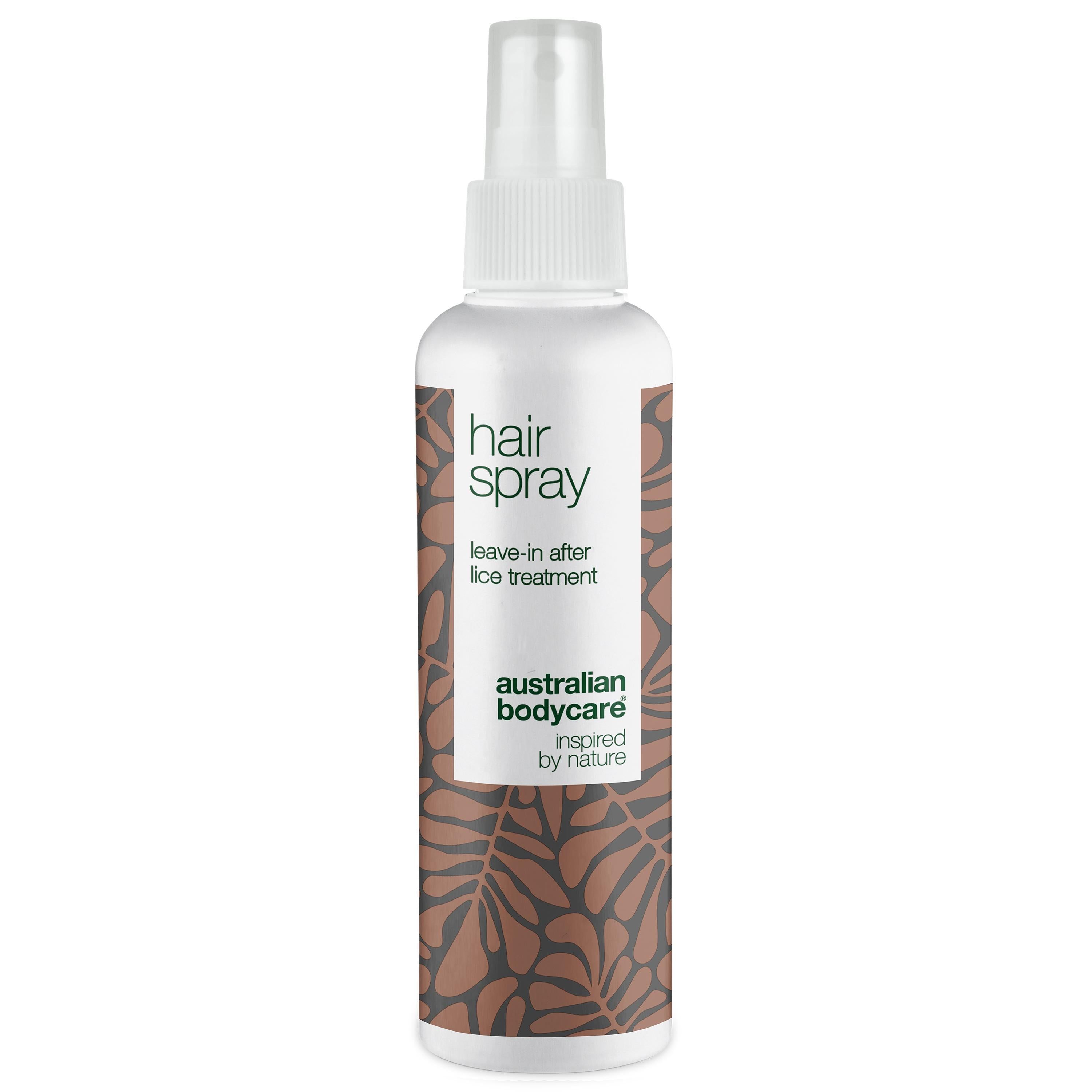 Haarspray-Flasche mit weißem Sprühkopf. Aufschrift: hair spray, leave-in after lice treatment. Braunes Blattmuster.