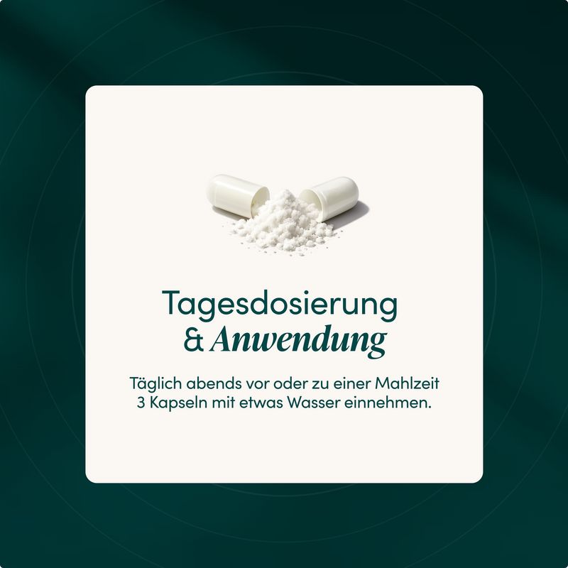 Geöffnete Kapsel mit weißem Pulver, Tagesdosierung & Anwendungshinweis.