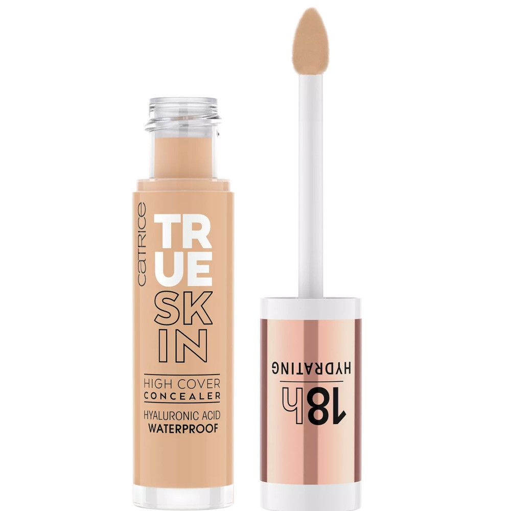 Concealer-Flakon mit Applikator. Aufschrift: True Skin, High Cover Concealer, 18h Hydrating, Hyaluronsäure, Waterproof.