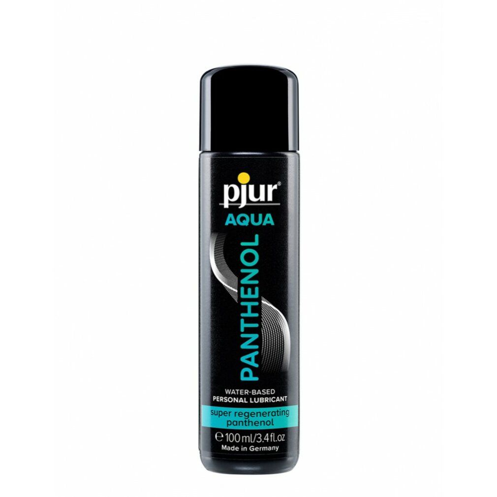 Schwarze Flasche mit schwarzem Deckel. Aufschrift: pjur AQUA Panthenol. Text: Water-based personal lubricant. Super regenerating panthenol.