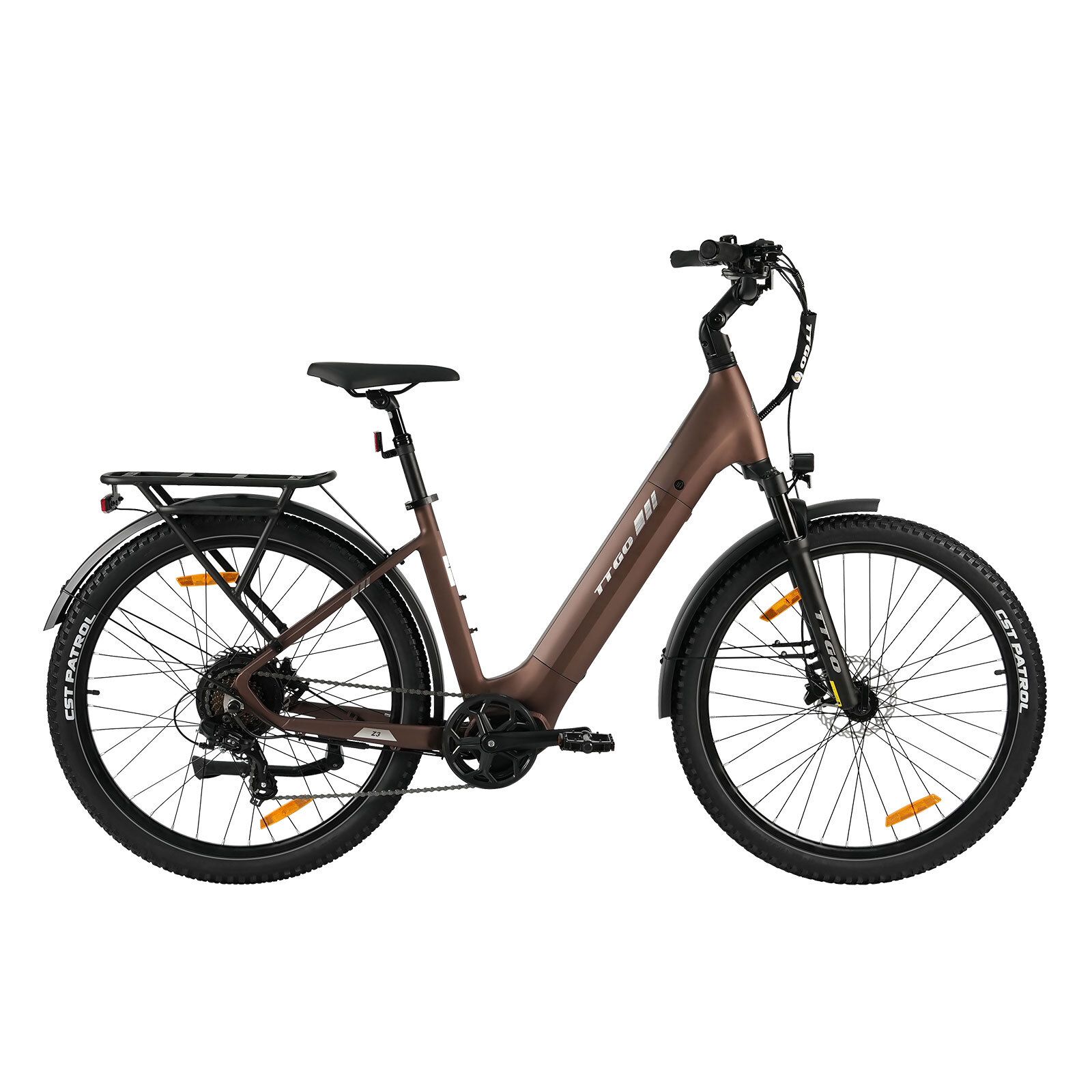 Braunes Elektrofahrrad mit schwarzen Reifen, Schutzblechen und Gepäckträger. Hydraulische Scheibenbremsen.