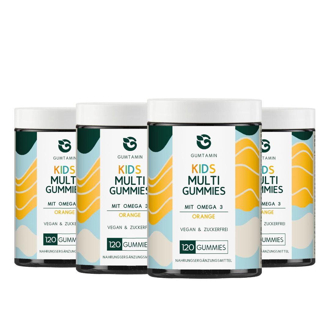 Vier Dosen Gumtamin Kids Multi Gummies. Auf jeder Dose steht: Kids Multi Gummies, Orange, 120 Gummies, vegan & zuckerfrei.