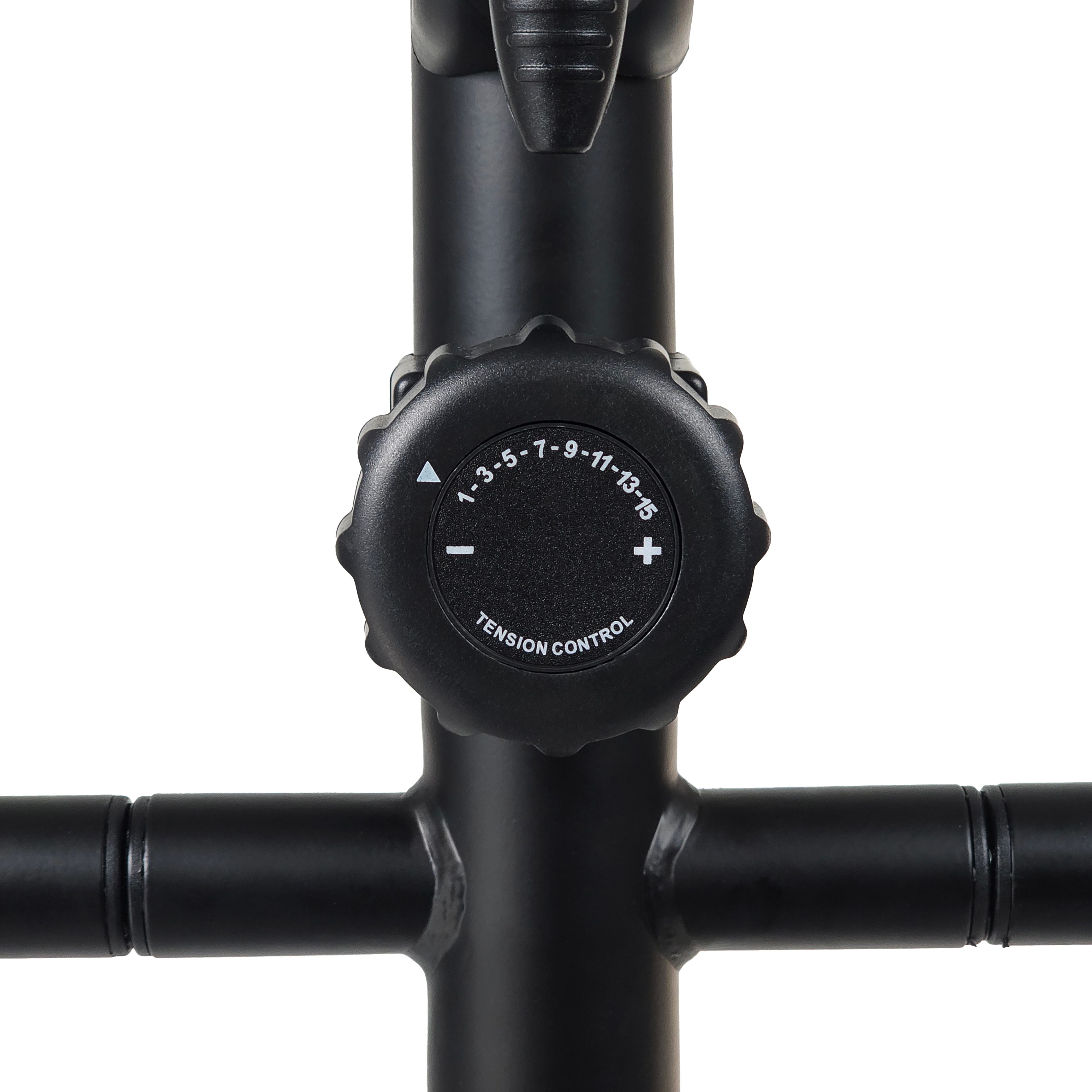 Einstellrad des Crosstrainers CT 6 Hybrid 2in1. Schwarzes Rad mit Zahlen und Plus/Minus-Symbolen für die Spannung.