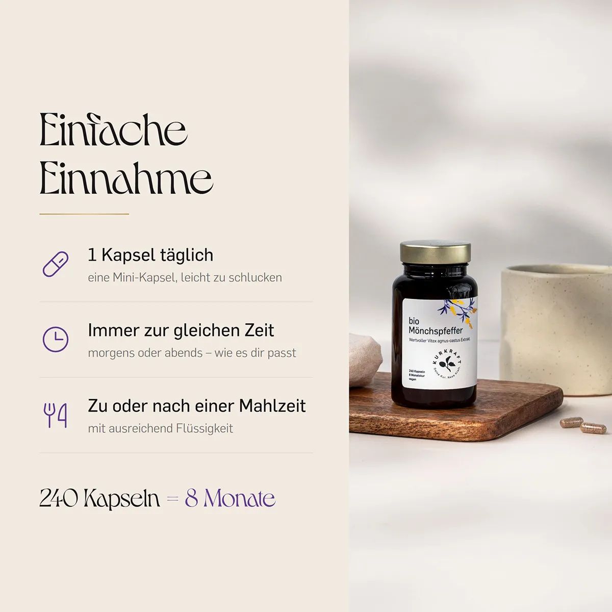 Dunkle Glasflasche mit goldfarbenem Deckel, gefüllt mit Mönchspfeffer-Kapseln. Daneben liegen Kapseln.