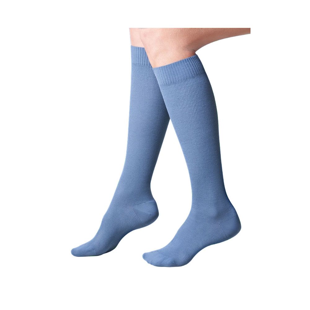 Blaue Kniestrümpfe aus Baumwolle mit Rippstruktur.