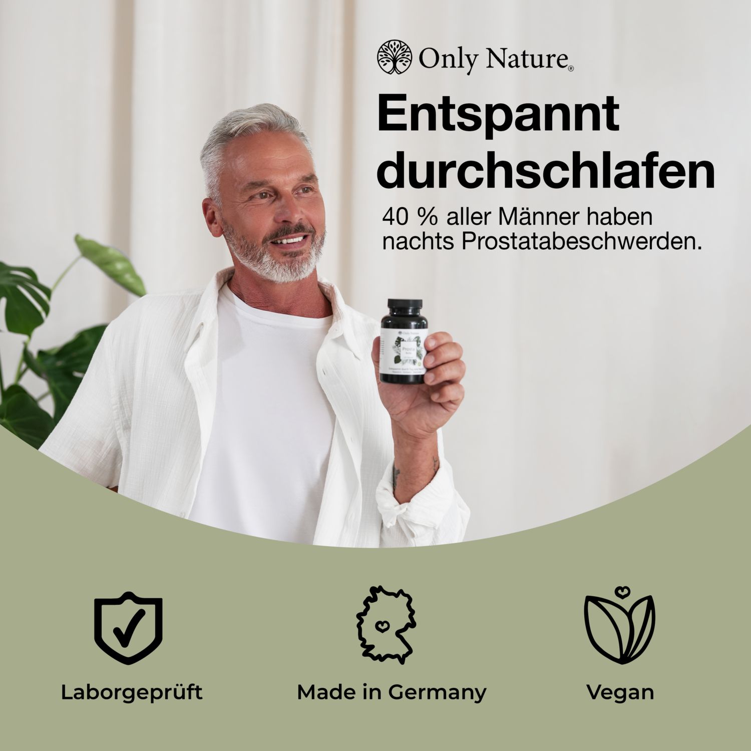 Mann hält Flasche. Text: Entspannt durchschlafen. Logos: Laborgeprüft, Made in Germany, Vegan. Nur Nature Logo.