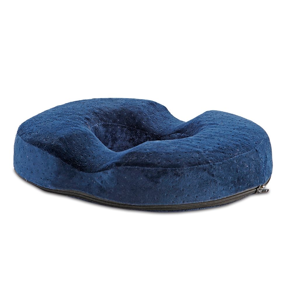 Blauer Sitzring mit Reißverschluss. Runde Form mit Aussparung. Oberseite mit kleinen Löchern.