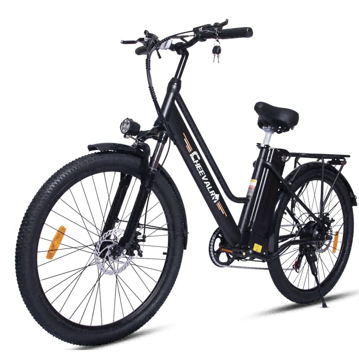 Schwarzes Elektrofahrrad mit Frontscheinwerfer. Marke Cheevalry.