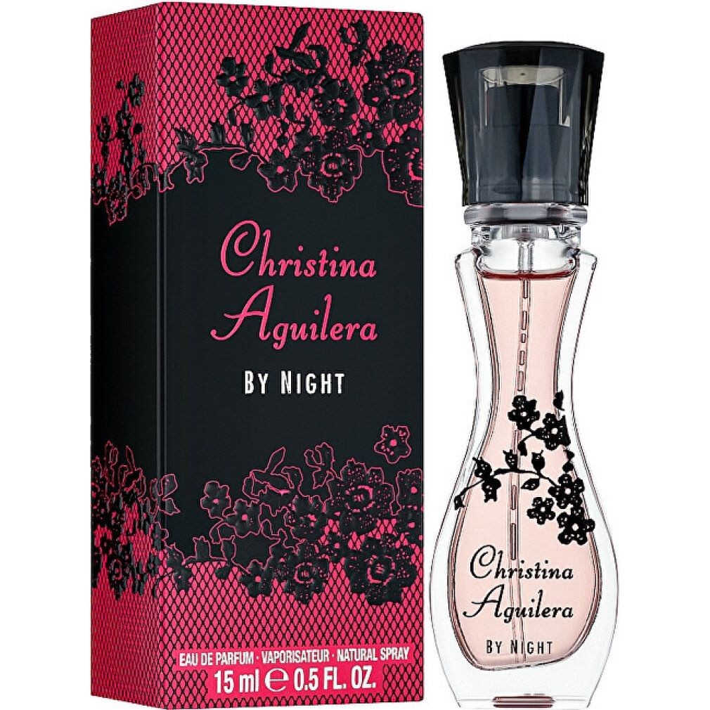 Flakon und Verpackung. Rosa Flakon, schwarzer Deckel. Schwarze Verpackung mit floralem Muster. Schriftzug: Christina Aguilera BY NIGHT.