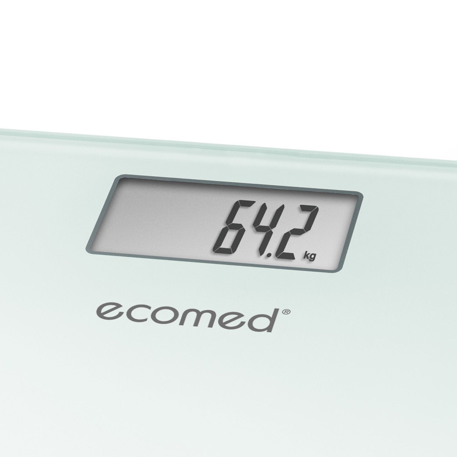 Nahaufnahme der digitalen Anzeige einer Personenwaage. Anzeige zeigt 64,2 kg. Darunter das Logo "ecomed".