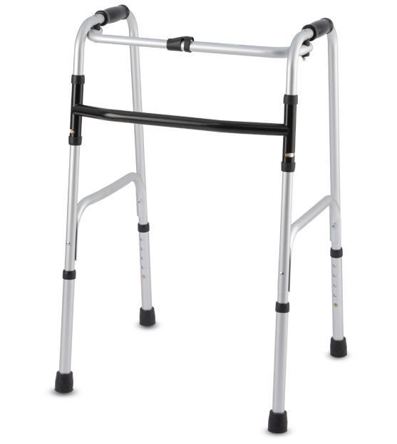 Zusammenklappbarer Gehwagen aus Aluminium mit schwarzen Griffen und Gummifüßen.