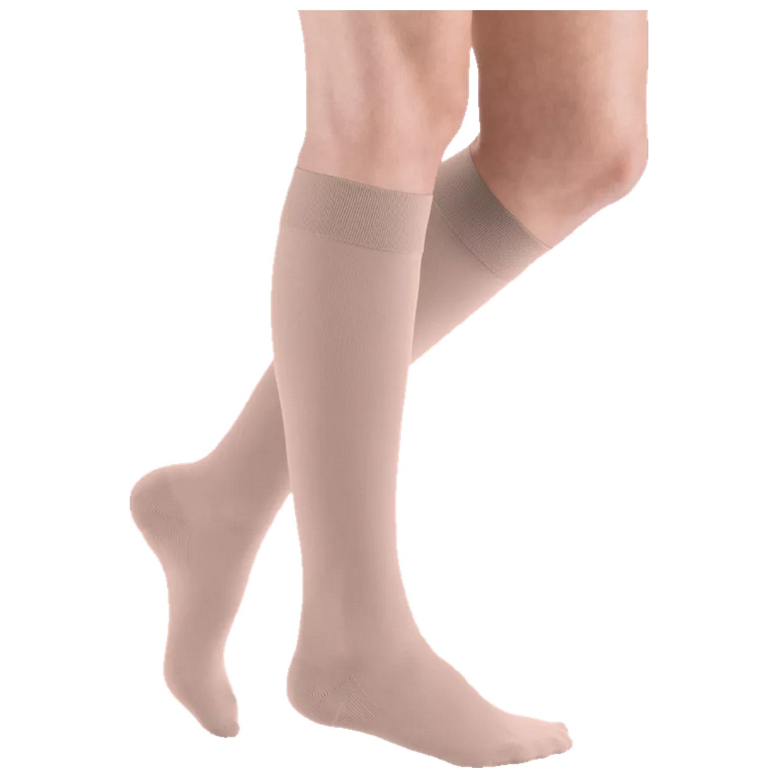 Beige Kompressions-Kniestrümpfe. Blick von der Seite, die Beine einer Person zeigend. Der obere Teil ist gerippt.