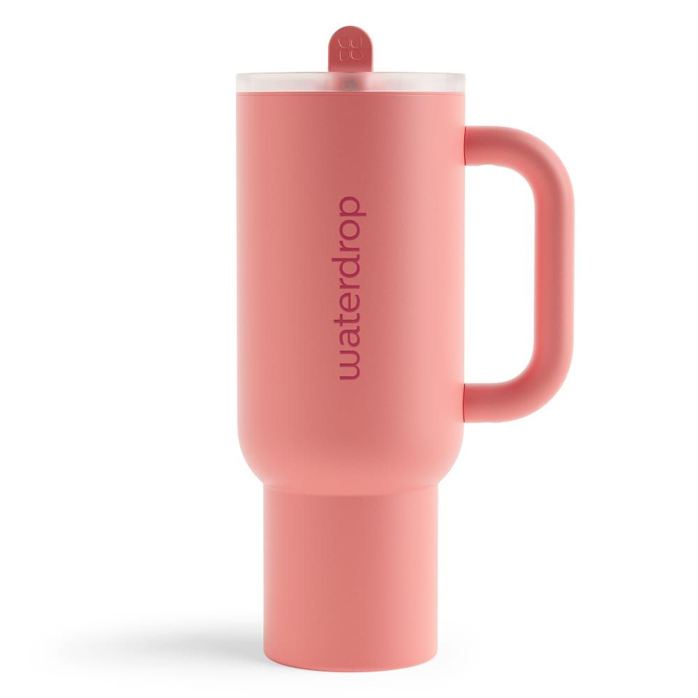 Rosa Thermobecher mit Henkel und Deckel. Aufschrift waterdrop®.  