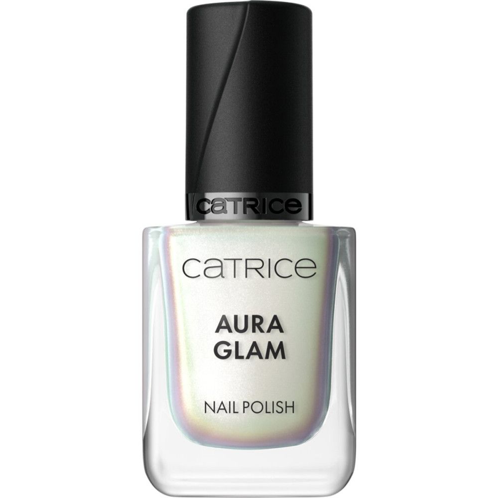 Nagellackflasche mit schwarzem Deckel. Aufschrift: Catrice, Aura Glam, Nail Polish. Flasche mit schimmernder Flüssigkeit.
