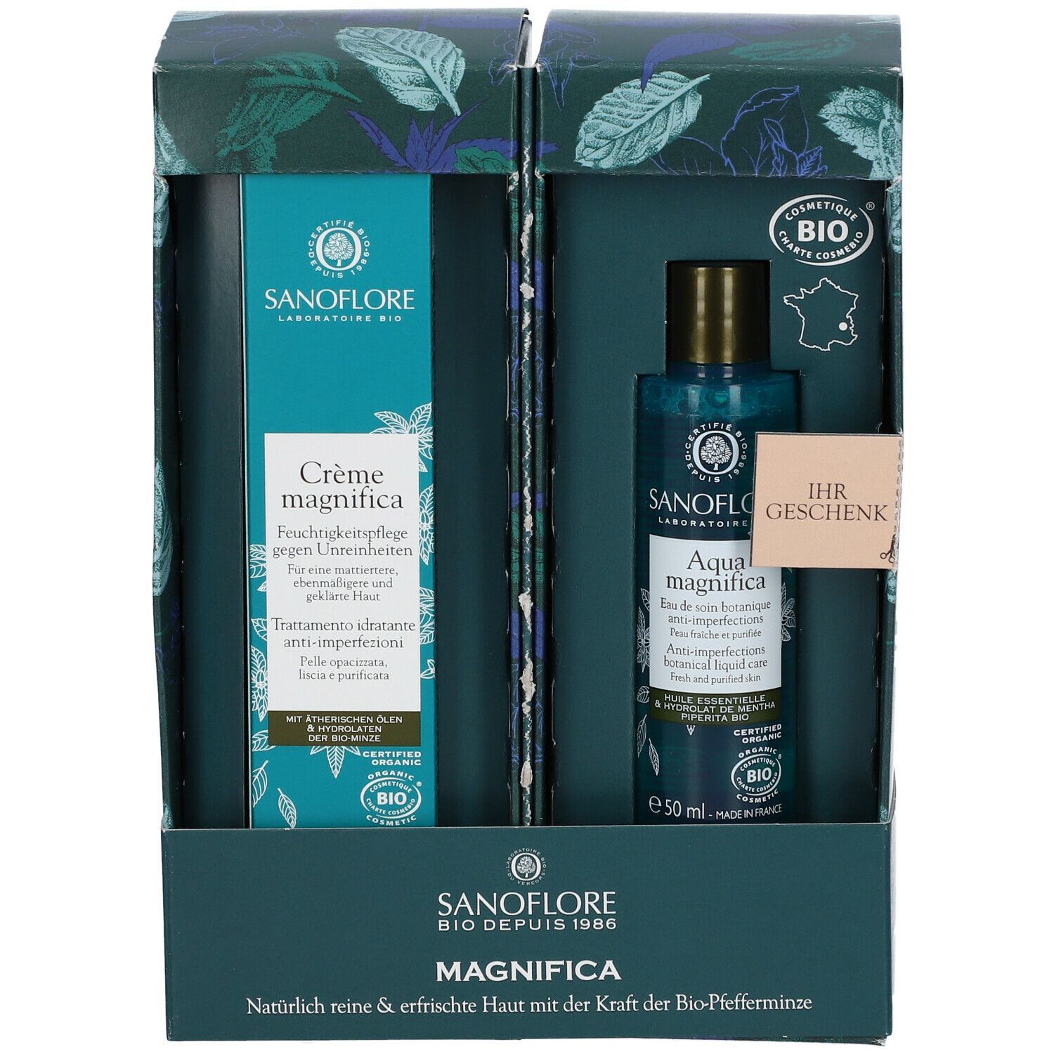 Geschenkset mit zwei Produkten: Creme und Aqua Magnifica. Aufdrucke: Sanoflore, Bio-Siegel. Mit Geschenk-Etikett.