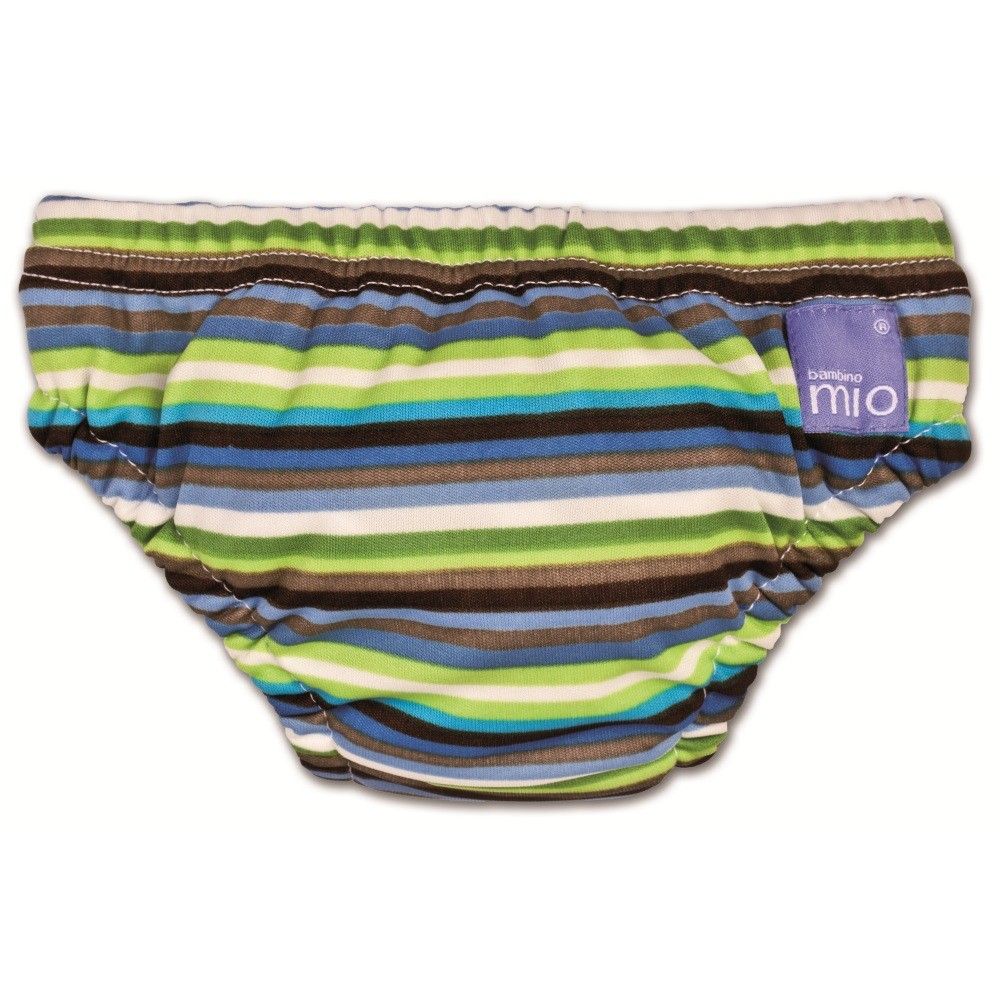 Wiederverwendbare Schwimmwindel mit blau-grünen Streifen. Kleines lila Etikett mit Logo. Elastischer Bund und Beinöffnungen.