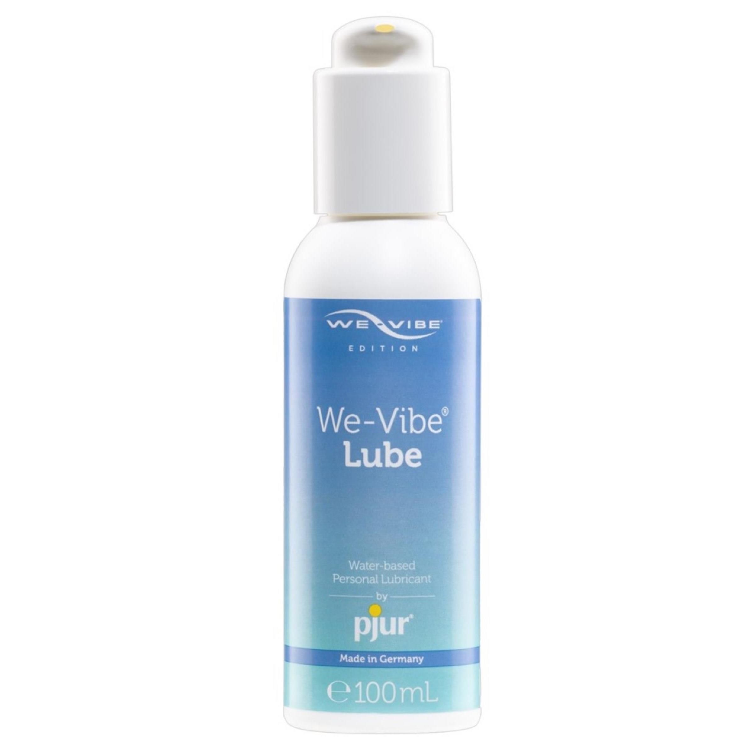 We-Vibe Lube Flasche. Weiß, blau. Text: We-Vibe Lube, pjur, 100ml. Made in Germany.
