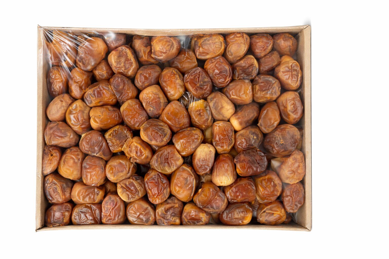 Holzkiste gefüllt mit Datteln. Die Kiste ist mit einer transparenten Folie bedeckt.