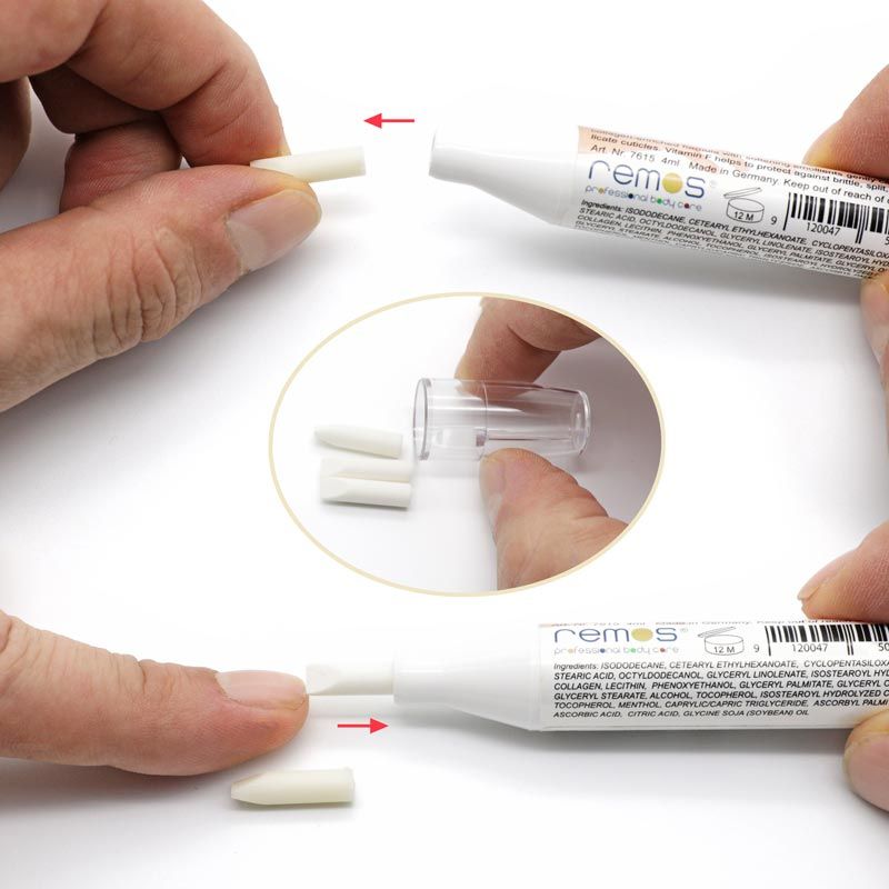 Hände zeigen den Austausch der Stiftspitze. Ein Stift, Ersatzspitzen und eine transparente Kappe sind zu sehen. Aufschrift: remos.
