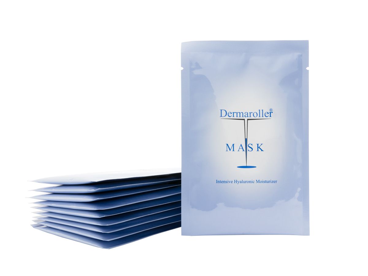 Ein Stapel von fünf einzeln verpackten Dermaroller Masken neben einer einzelnen.