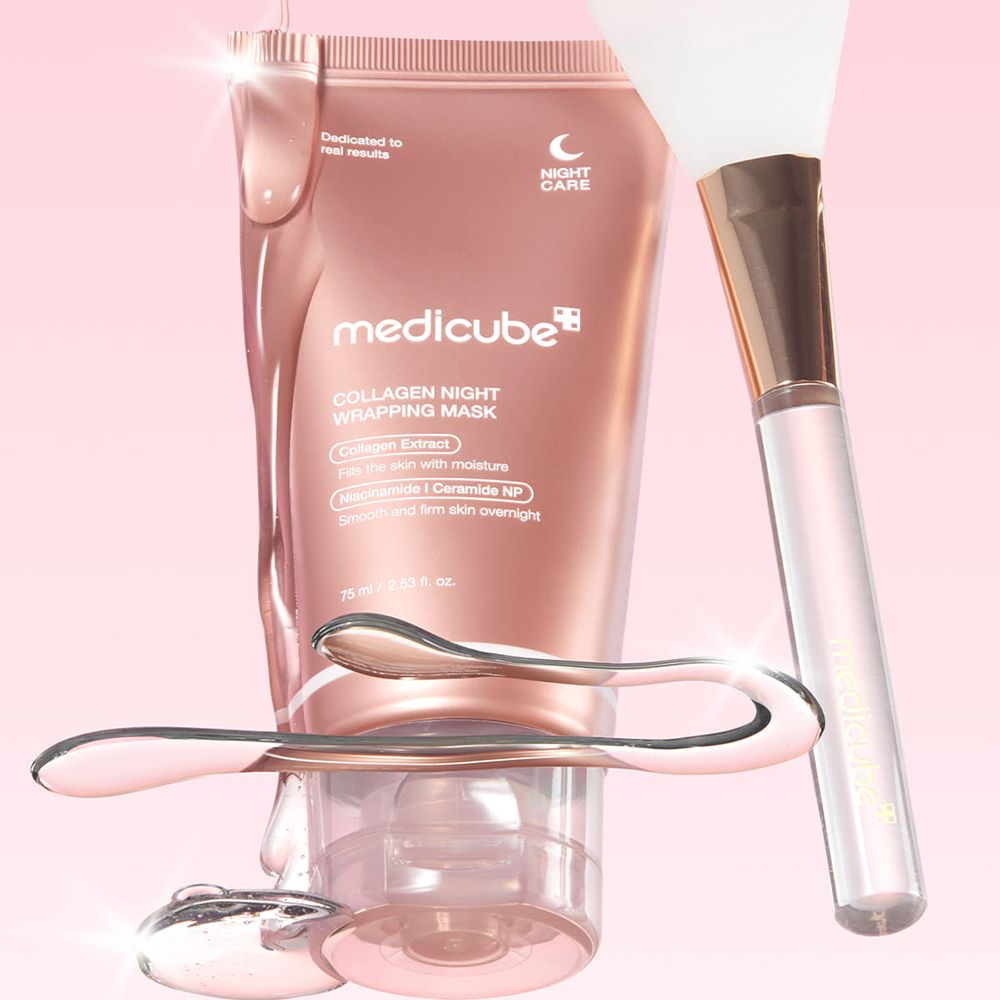 Produkt-Set. Tube, Applikator und Zubehör. Marke: medicube+. Produktname: Collagen Night Wrapping Mask.