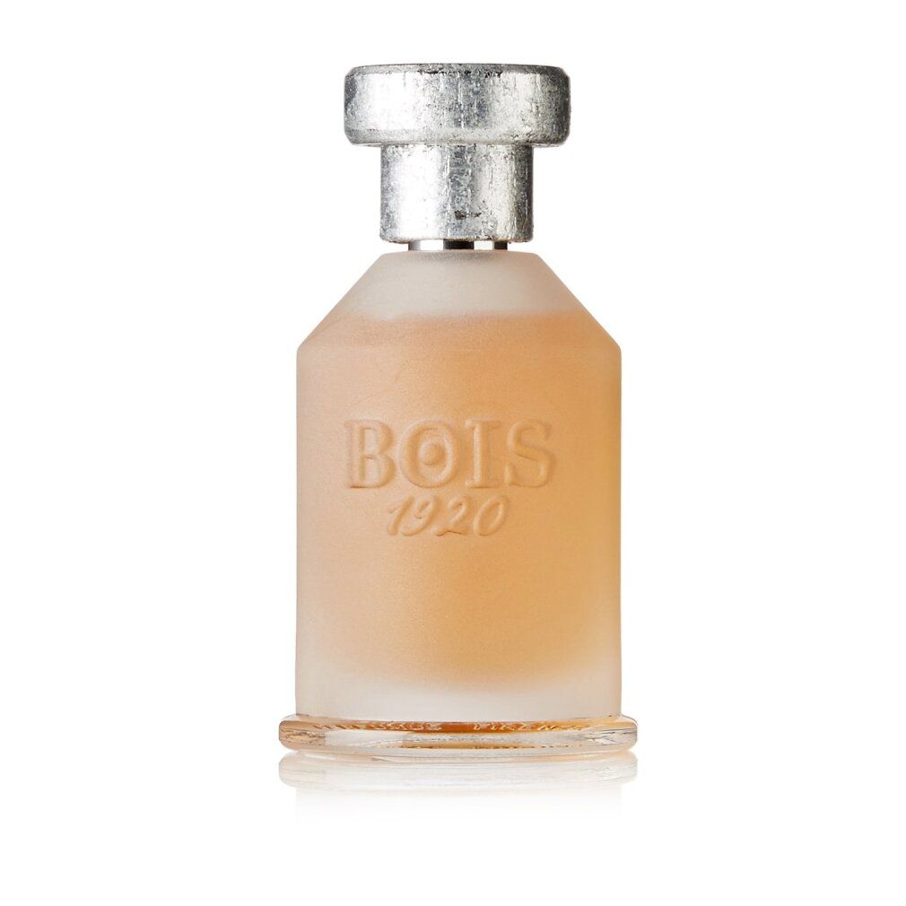 Bois 1920 Eau de Toilette Flakon mit geprägtem Schriftzug und silbernem Verschluss.