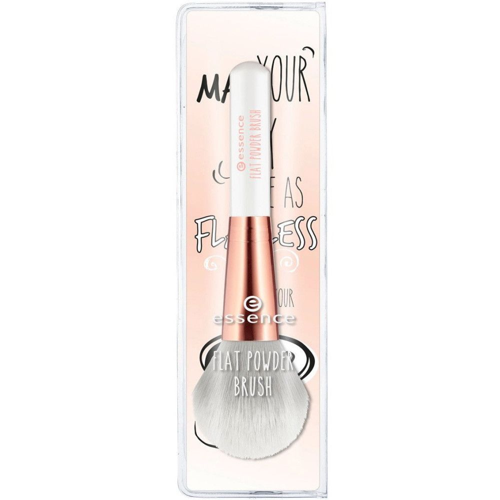Puderpinsel in transparenter Verpackung. Weißer Pinselkopf, weißer Griff, roségoldfarbene Zwinge. Aufschrift "FLAT POWDER BRUSH".
