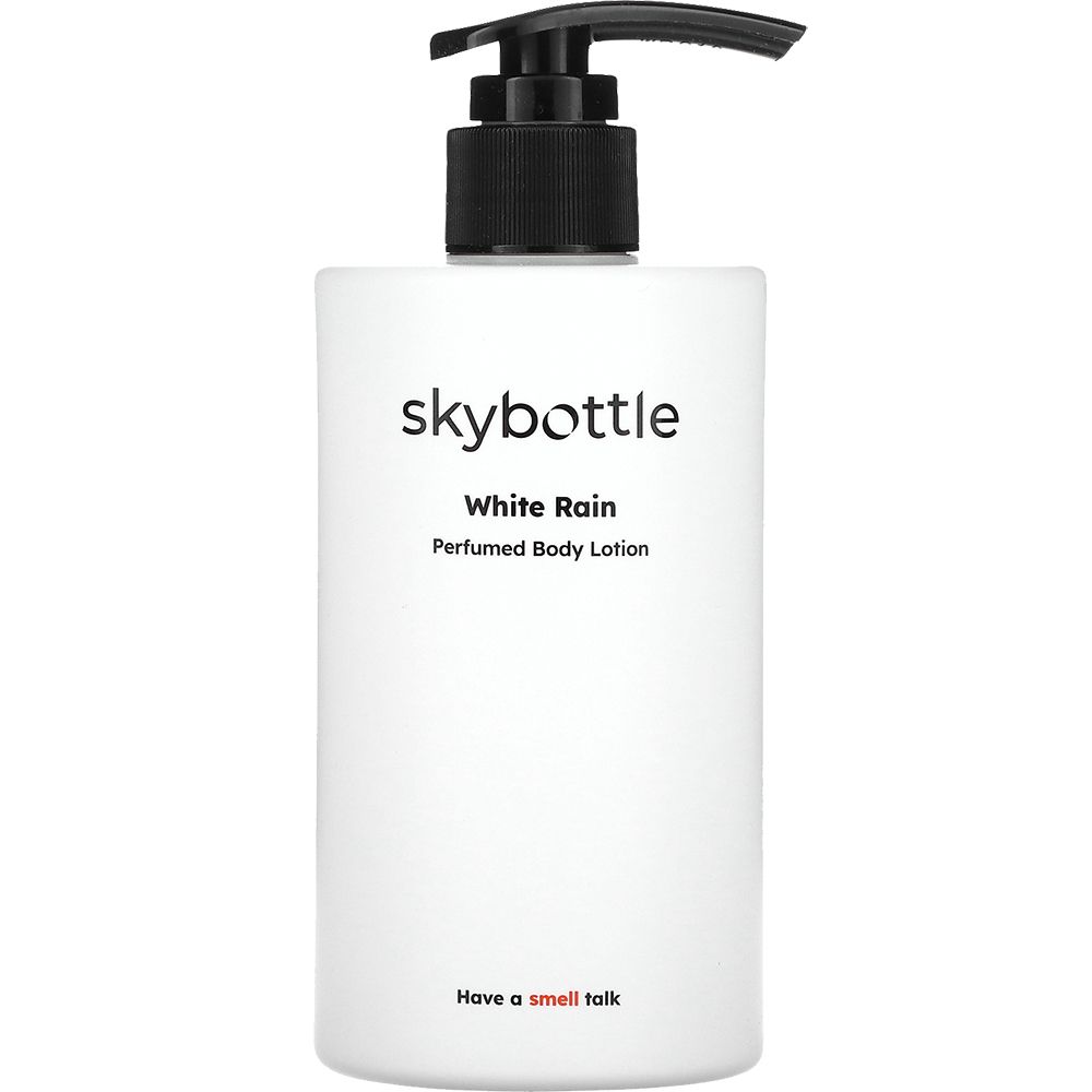 Weiße SKYBOTTLE-Körperlotion mit schwarzem Pumpkopf. Aufschrift: White Rain, Perfumed Body Lotion. Slogan: Have a smell talk.