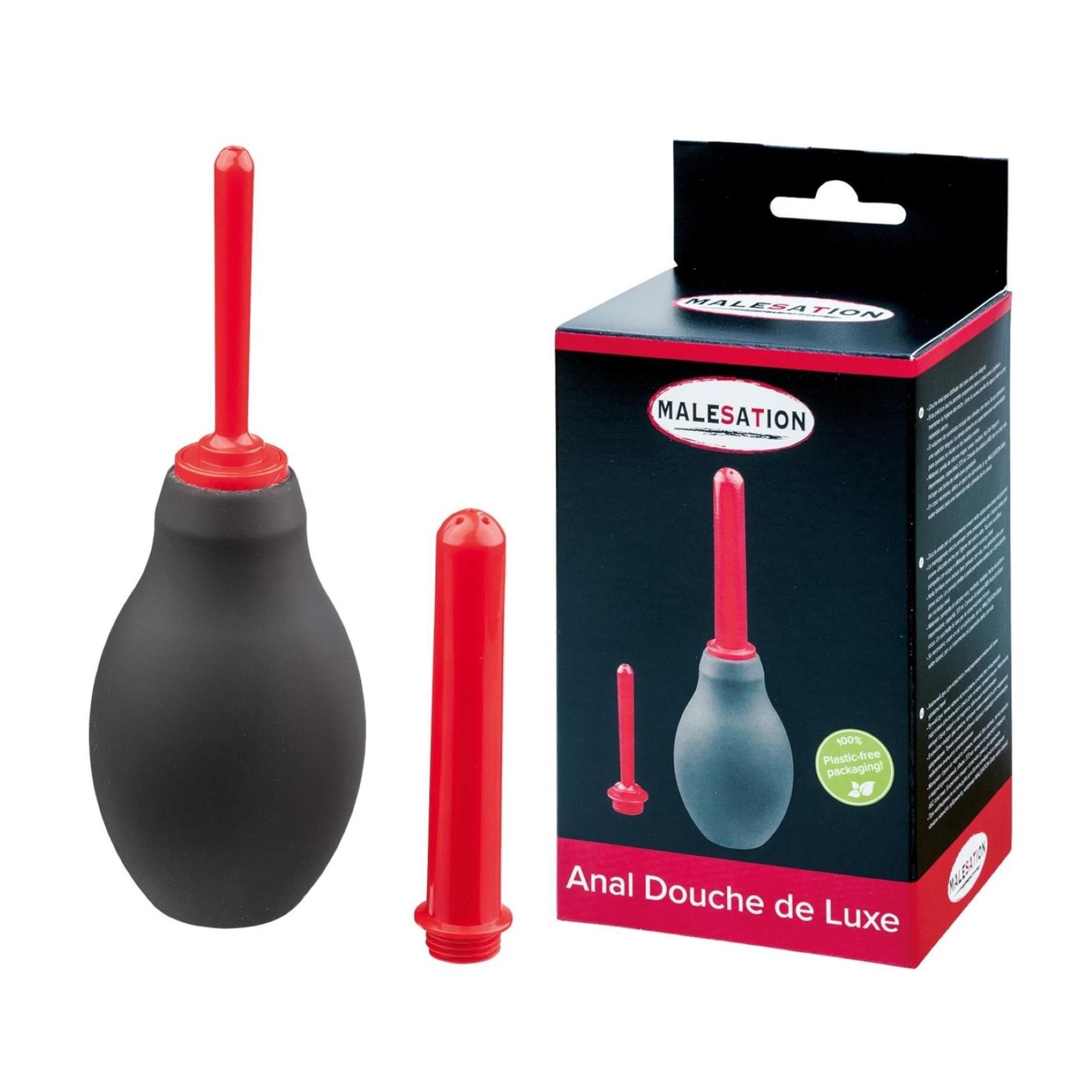 Anal Douche de Luxe. Schwarzer Ball, roter Applikator, roter Aufsatz. Verpackung mit Produktabbildung und Schriftzug MALESATION.