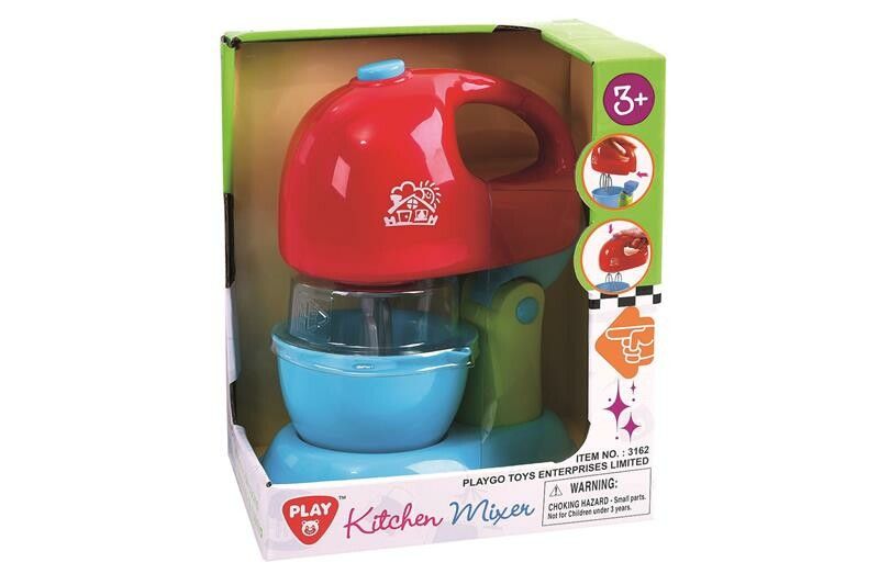 Spielzeug-Küchenmixer in Verpackung. Roter Mixer, blaue Schüssel, grüne Basis. Verpackung mit Logo und Altersempfehlung.