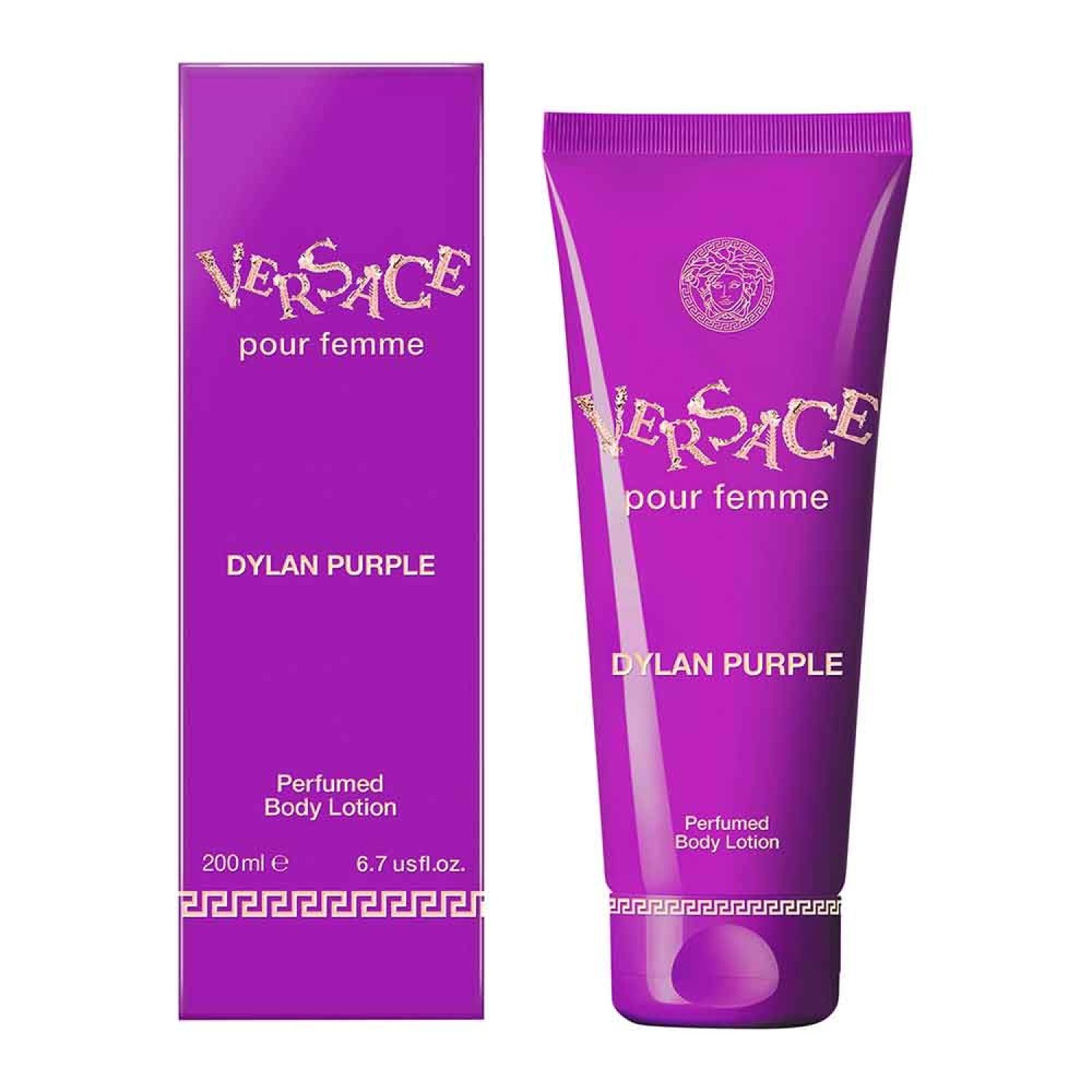 Lila Tube und Schachtel mit goldfarbenem Schriftzug. Aufschrift: Versace pour femme, Dylan Purple, Bodylotion.