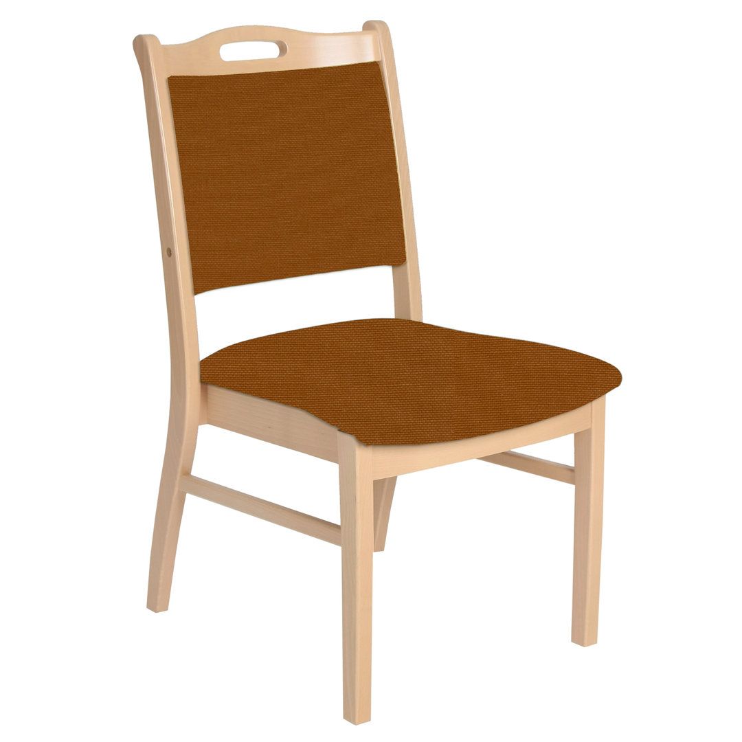 Seniorenstuhl ohne Armlehnen. Holzrahmen, orangefarbener Sitz und Rückenlehne.