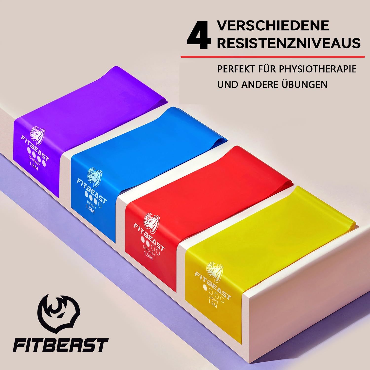 Vier farbige Fitnessbänder mit Beschriftung der Widerstandsstufen.