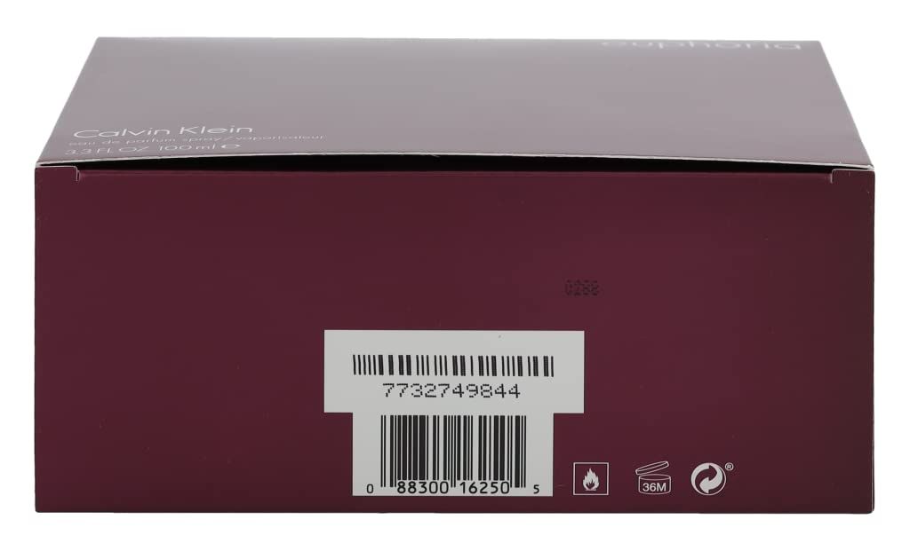 Rückseite der Verpackung. Barcode und weitere Symbole. Aufschrift "Calvin Klein".