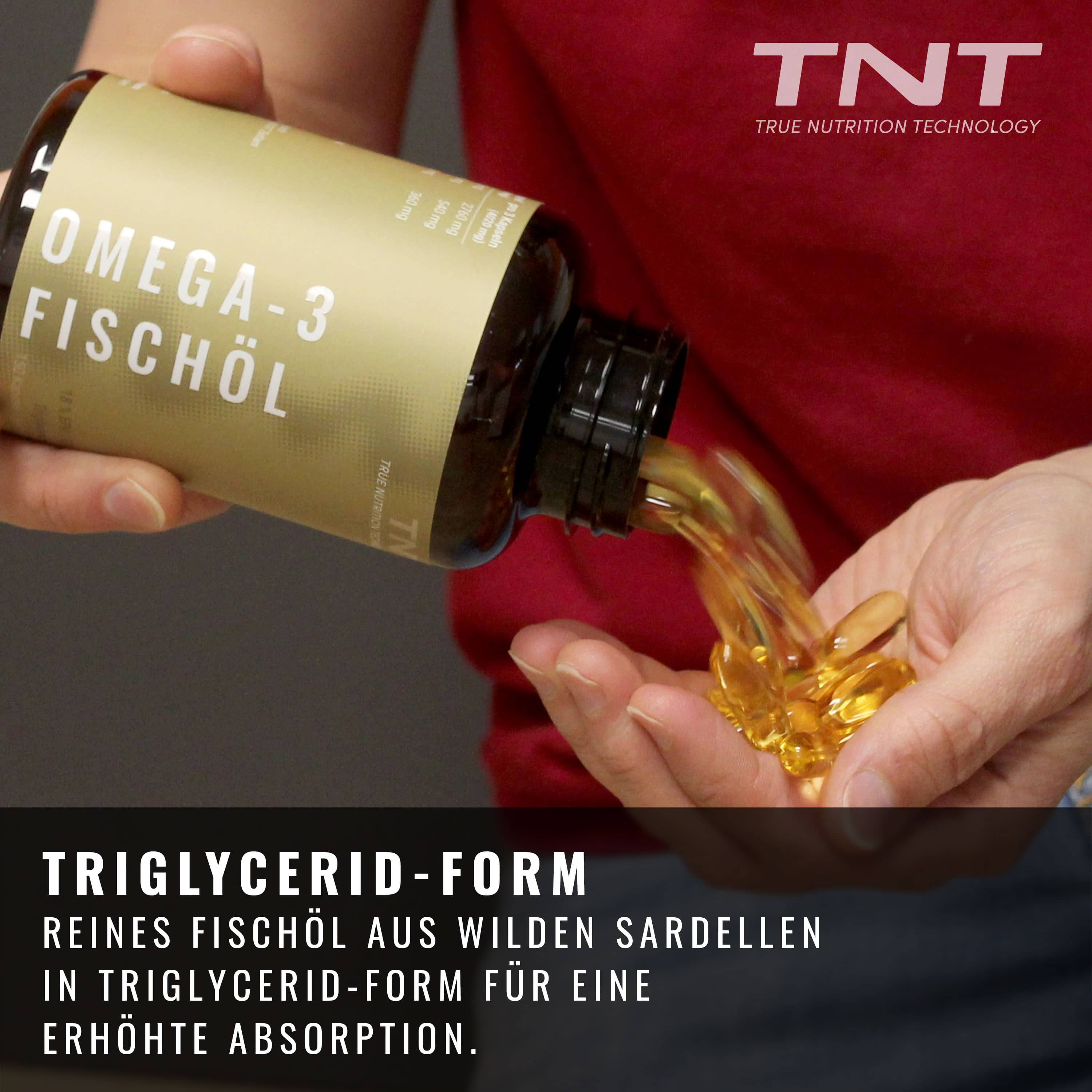 Hand hält eine Flasche TNT Omega-3 Fischöl, aus der Kapseln fließen. Text: Triglycerid-Form, reines Fischöl.