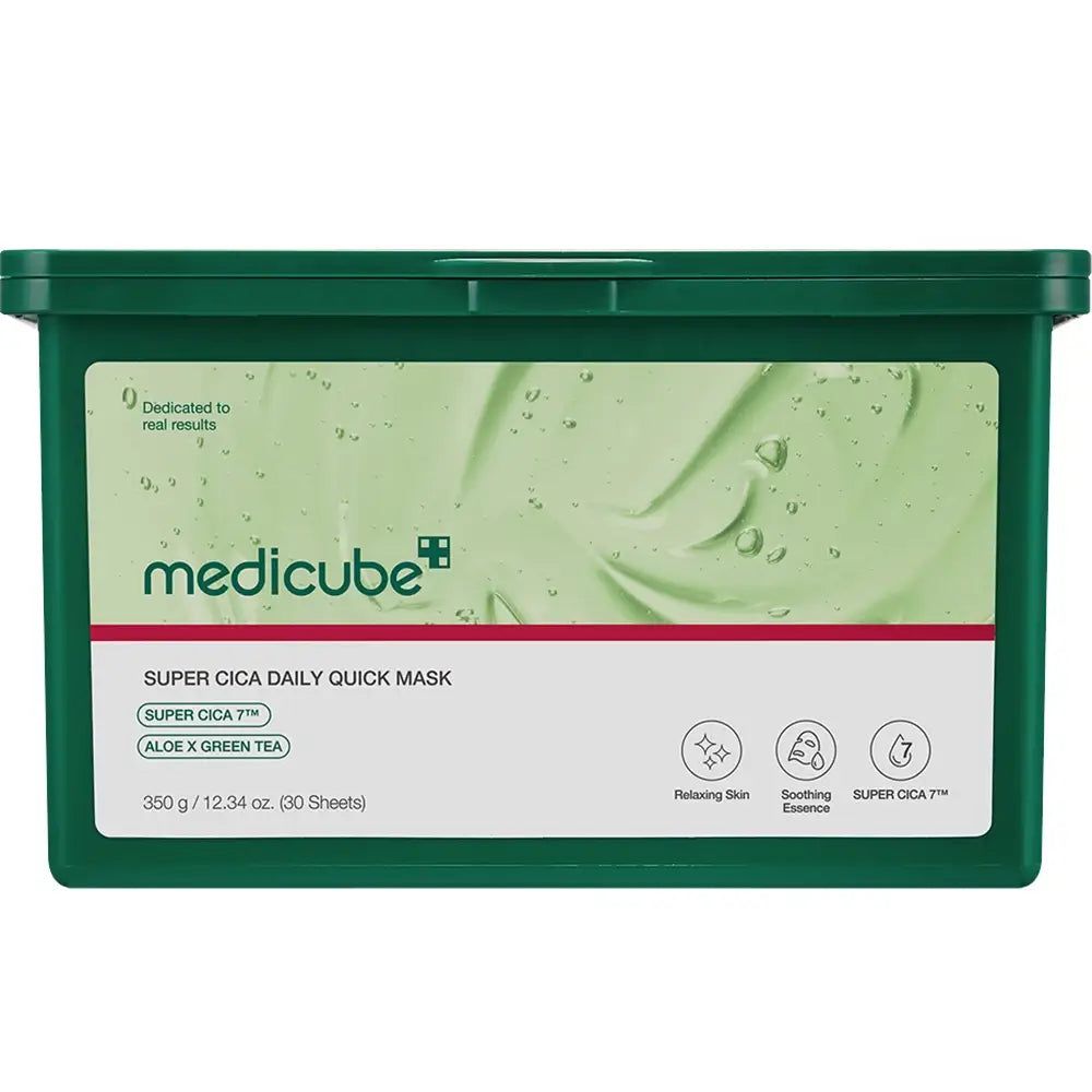 Grüne Box mit weißem Etikett. Text: MEDICUBE, SUPER CICA DAILY QUICK MASK, ALOE X GREEN TEA. 350 g / 12.34 oz. (30 Sheets).