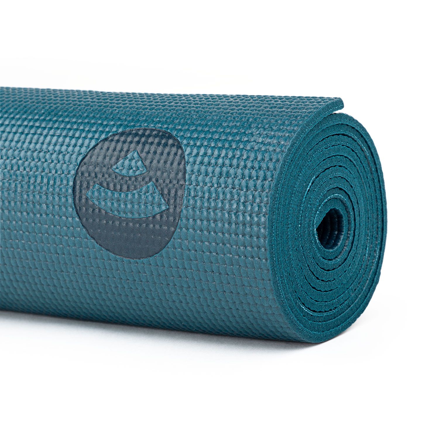 Gerollte Yogamatte in Petrol. Bodhi-Logo auf der Oberfläche. Geriffelte Textur sichtbar.