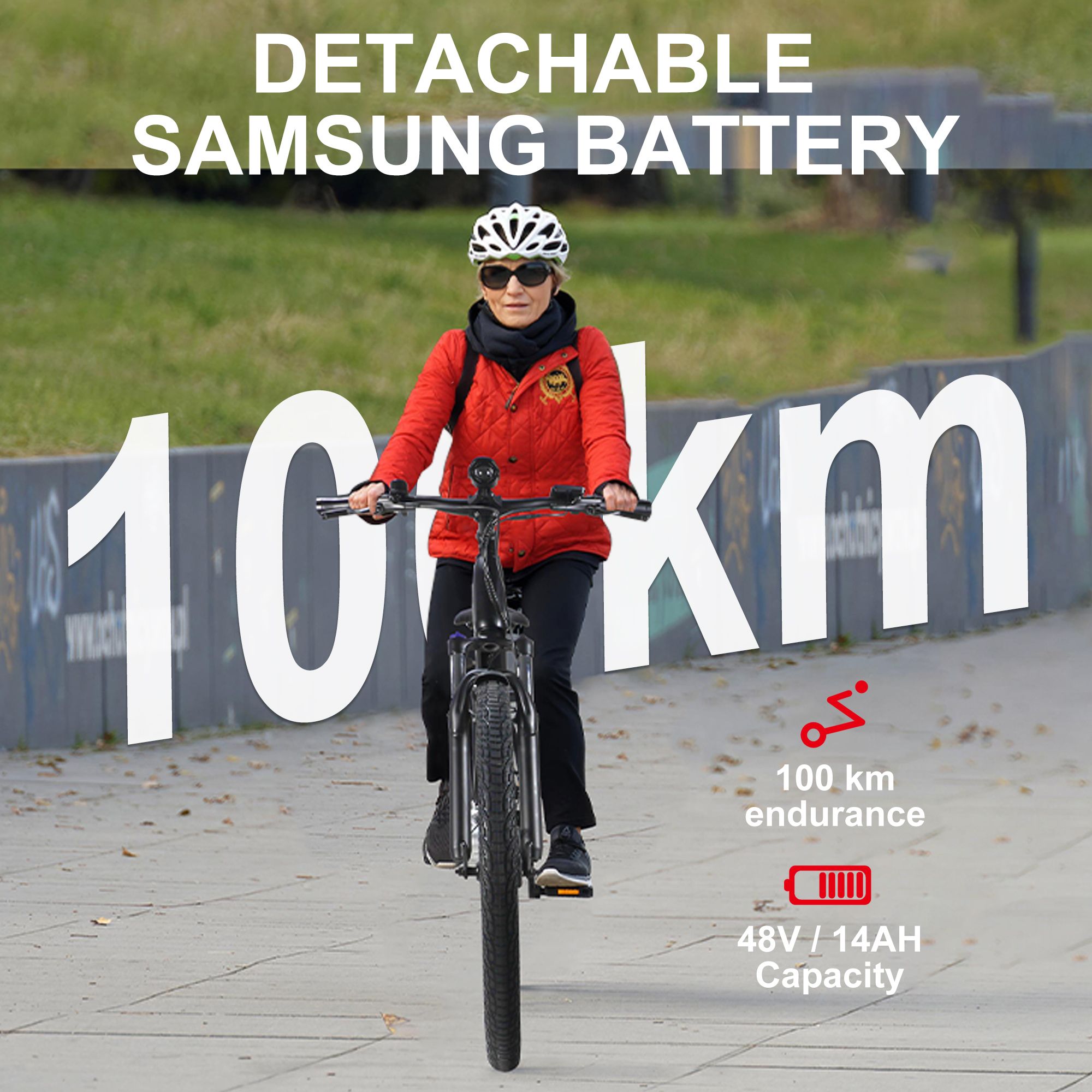 Eine Frau auf einem schwarzen Miyazaki Elektrofahrrad. Text: Abnehmbarer Samsung-Akku, 100 km Reichweite, 48V/14Ah Kapazität.