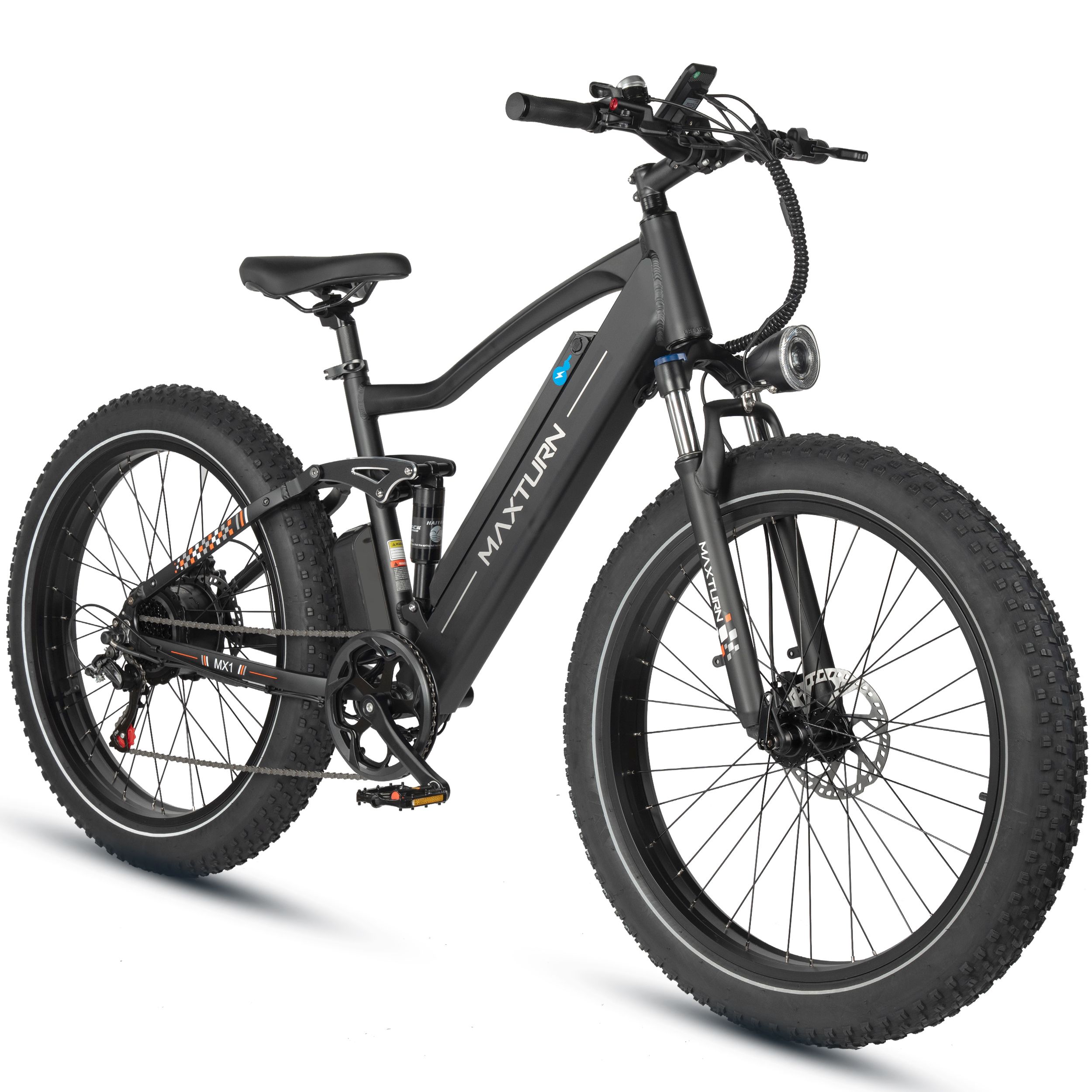 Schwarzes Elektrofahrrad mit breiten Reifen. MAXTURN-Logo am Rahmen. Sichtbar: Scheinwerfer, Display.