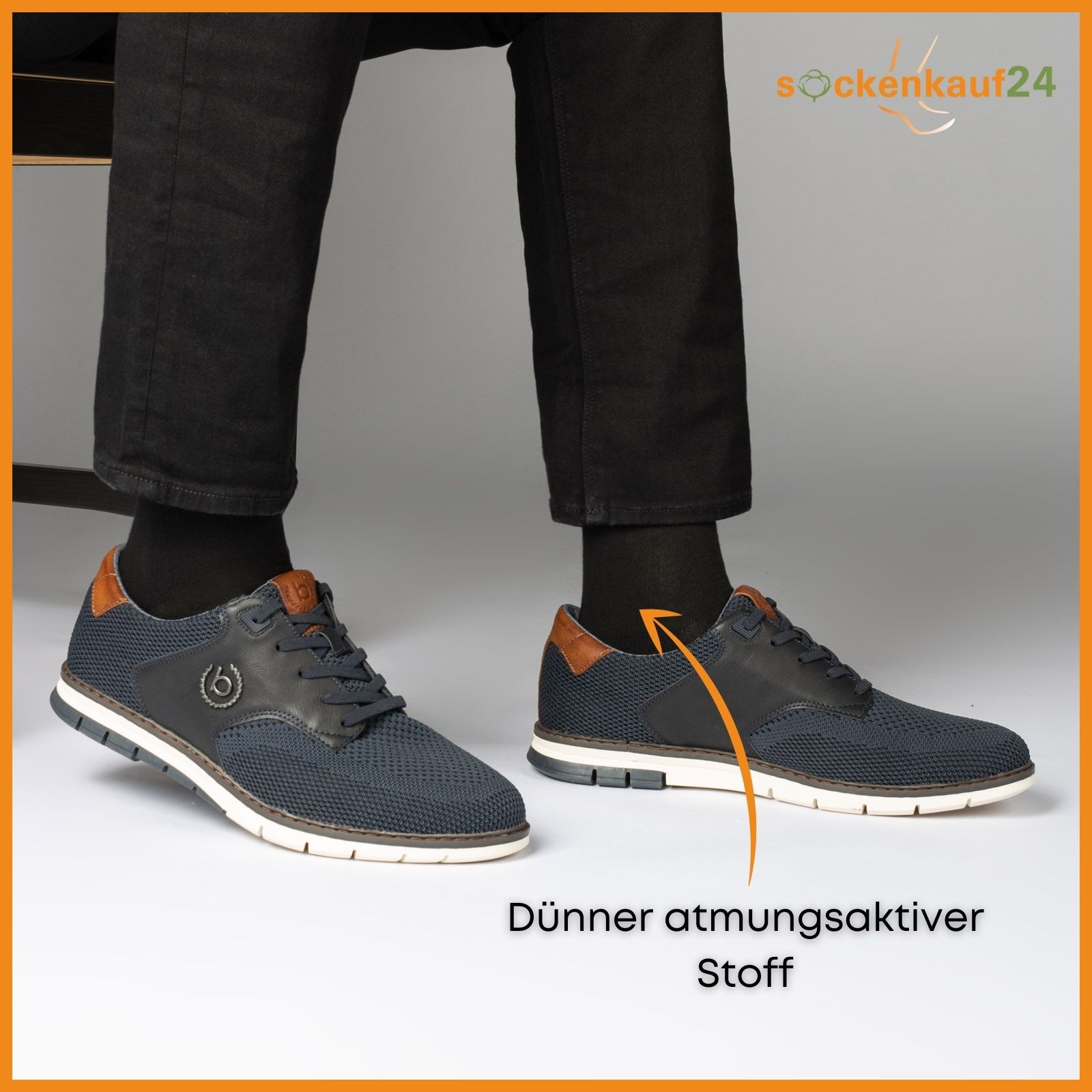 Person trägt schwarze Socken mit Schuhen. Pfeil zeigt auf Text: "Dünner atmungsaktiver Stoff".