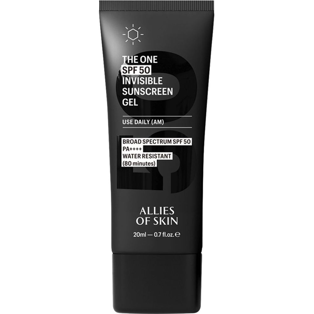 Schwarze Tube mit Aufschrift THE ONE SPF 50 Invisible Sunscreen Gel. Enthält Text: USE DAILY (AM), Broad Spectrum SPF 50, PA++++, Water Resistant (80 minutes).