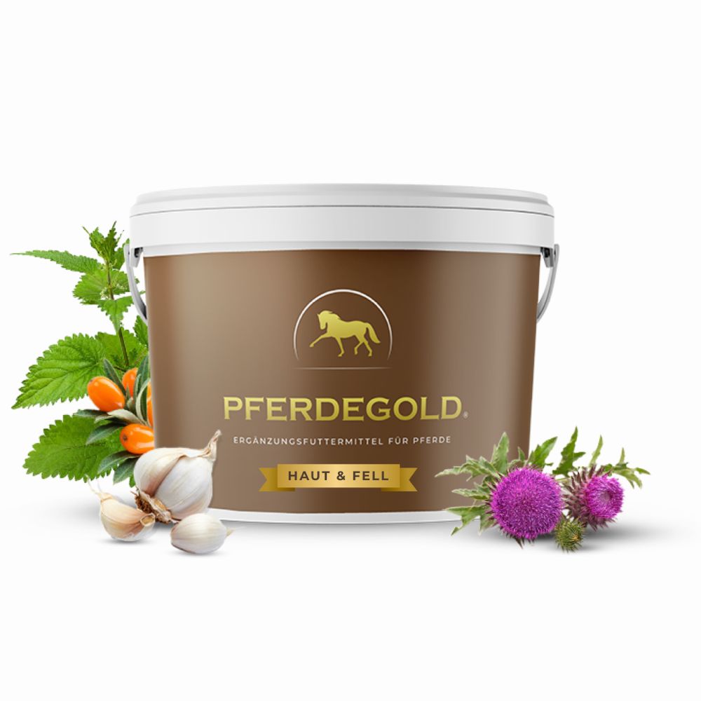 Brauner Eimer mit Pferdegold Logo, "Haut & Fell" Aufschrift, umgeben von Knoblauch, Sanddorn und Distel.