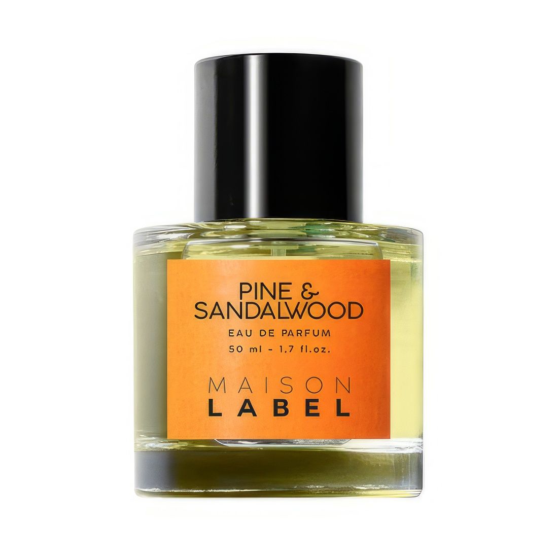 Glasflakon mit schwarzem Deckel. Aufkleber mit Text: Pine & Sandalwood, Eau de Parfum, Maison Label.