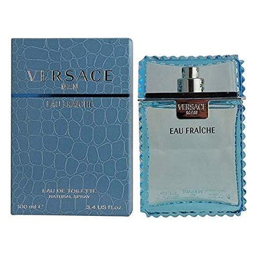 Hellblaues Parfümflakon und Schachtel. Auf der Schachtel steht "Versace Man Eau Fraîche". Flakon mit silbernem Deckel.