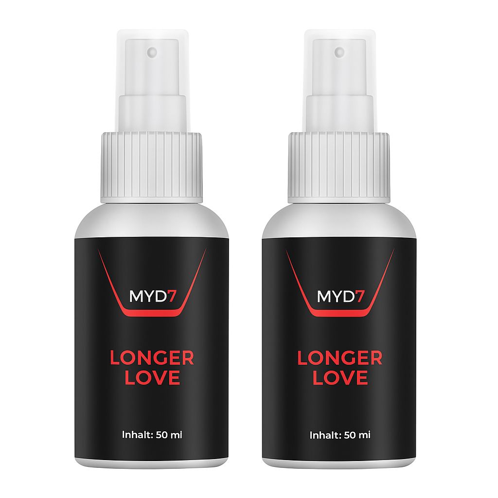 Zwei Sprühflaschen mit weißem Sprühkopf und silbernem Behälter. Schwarzes Etikett mit roter Schrift: MYD7, LONGER LOVE, Inhalt: 50 ml.