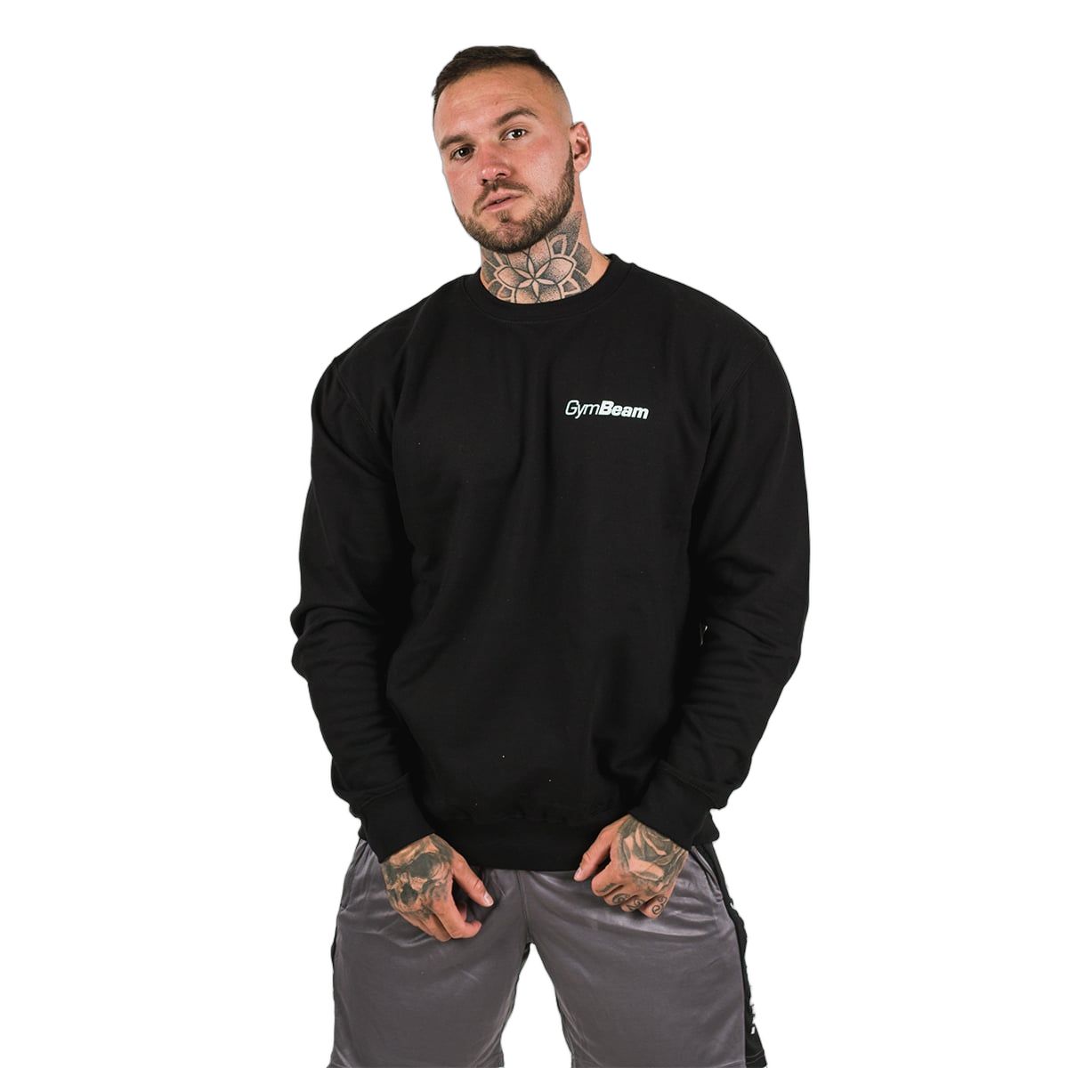 Mann in schwarzem GymBeam Herren Sweatshirt PRO und grauer Trainingshose, Frontansicht.