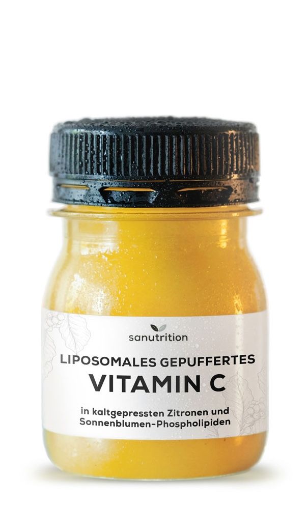Kleine Flasche mit gelber Flüssigkeit und schwarzem Deckel. Etikett mit "sanutrition" und "Vitamin C".